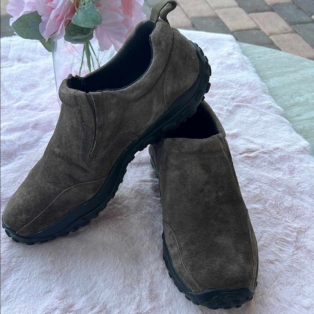 Brown Suede Slip-On Loafers with Durable Rubber Sole b66